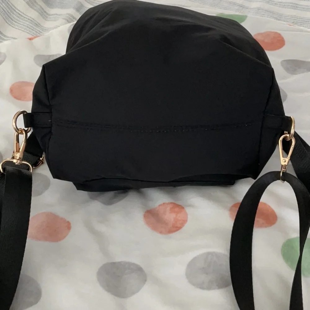 Kenzie black and gold purse - can be worn 3 ways! NWOT!